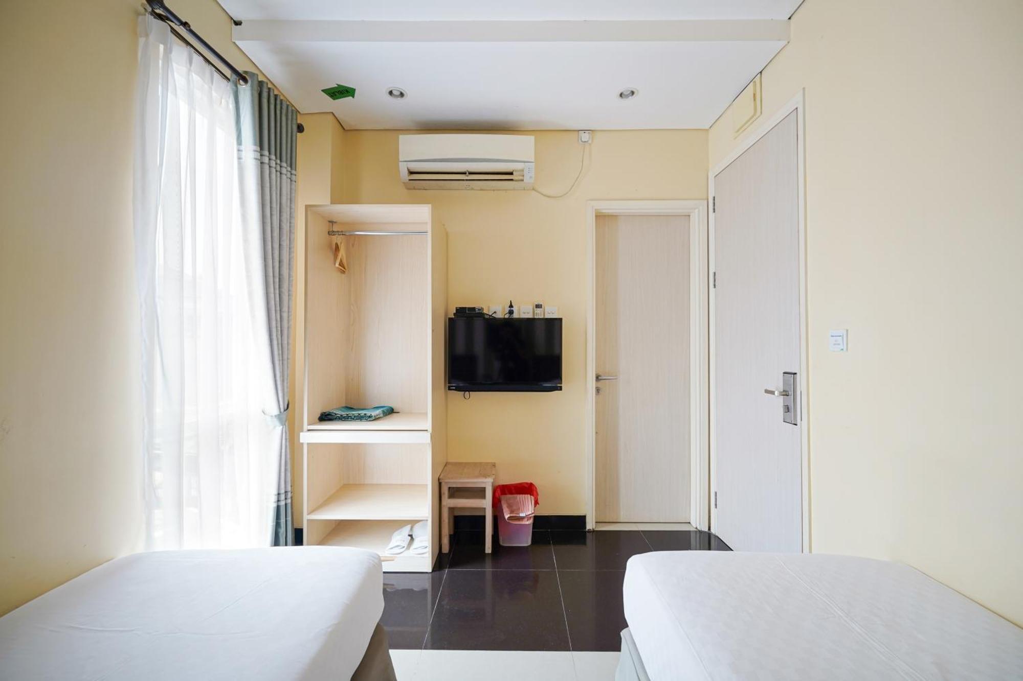 Multi 88 Syariah Hotel Jakarta Exterior photo
